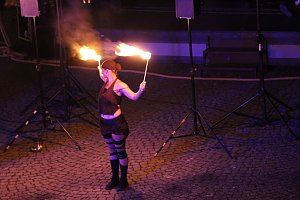 Atemberaubendes Feuerspektakel auf dem T&ouml;pfermarkt in Bad Langensalza 