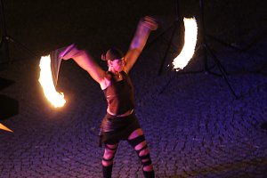 Atemberaubendes Feuerspektakel auf dem T&ouml;pfermarkt in Bad Langensalza