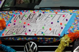 Fr&ouml;hlichbunter Karnevalsumzug in und um Bad Langensalza