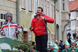 Fr&ouml;hlichbunter Karnevalsumzug in und um Bad Langensalza