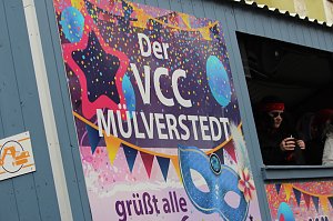 Fr&ouml;hlichbunter Karnevalsumzug in und um Bad Langensalza