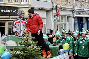 ZUm Karnevalsumzug zog es viele Jecken in die Stadt Bad Langensalza