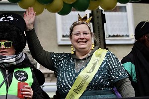 ZUm Karnevalsumzug zog es viele Jecken in die Stadt Bad Langensalza