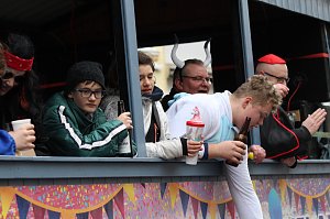 ZUm Karnevalsumzug zog es viele Jecken in die Stadt Bad Langensalza