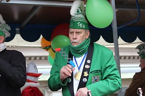 ZUm Karnevalsumzug zog es viele Jecken in die Stadt Bad Langensalza