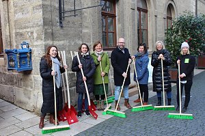 Fr&uuml;hjahrsputz am Bad Langensalzaer Rathaus