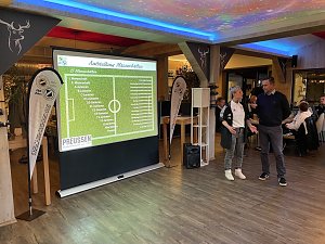 Preu&szlig;en-Akrive stellten ihre Arbeit den Sponsoren vor