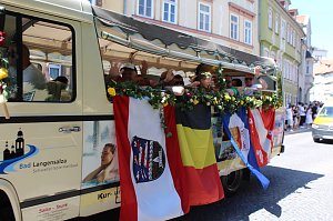 Fr&ouml;hliche Stimmung beim 210 Brunnenfest in Bad Langensalza