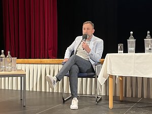 Szenen einer kontroversen Fragestunde
