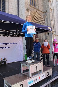 Sieger des Laufes auf einem Podest