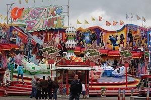 Fest mit Bieranstich, Spielmannszug und Sch&uuml;tzenverein