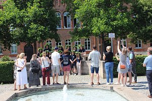 Eichenkranzes mit 69 Abiturienten