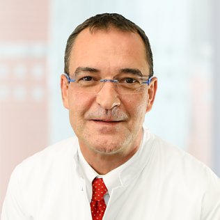 Bild: Dr. med. Ulrich Steinborn, Chefarzt der Inneren Medizin an der Helios Klinik Sangerhausen