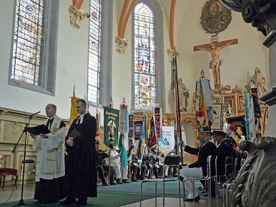 Ökumenischer Berggottesdienst (Foto: Karl-Heinz Herrmann) Ökumenischer Berggottesdienst (Foto: Karl-Heinz Herrmann)