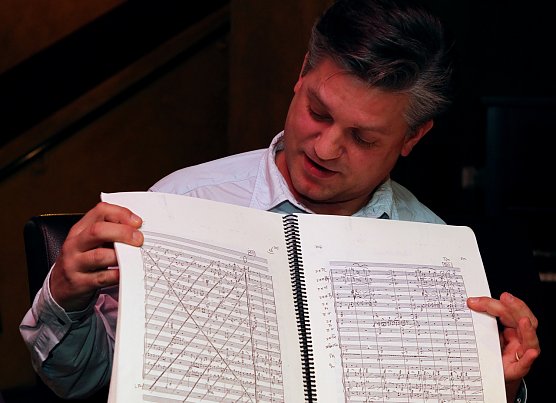 Dirigiert die Sinfoniekonzerte (Foto: nnz) Dirigiert die Sinfoniekonzerte (Foto: nnz)