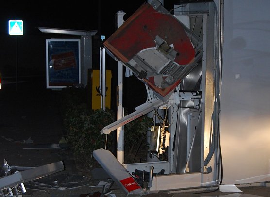 Gesprengt (Foto: Polizei Göttingen) Gesprengt (Foto: Polizei Göttingen)