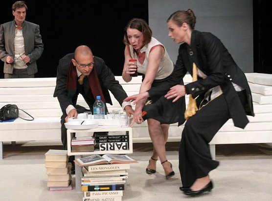 Am Sonntag im Theater (Foto: Scholz) Am Sonntag im Theater (Foto: Scholz)