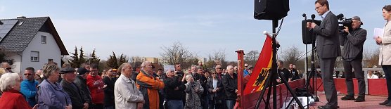 Demo vor der ehemalige G&ouml;rmar-Kaserne in M&uuml;hlhausen (Foto: Klaus-Dieter Mix)