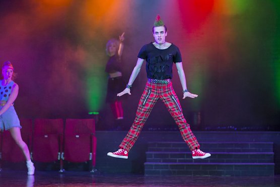 Kirill Kalashnikov in What a Feeling! (Foto: Tilmann Graner)