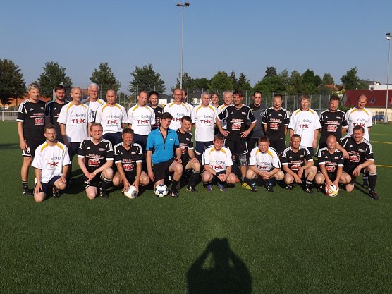 Mit dem Traditionsteam des SC Leinefelde (schwarze Spielkleidung) verbindet die Unioner eine lange sportliche Freundschaft. (Foto: Foto: Mix)