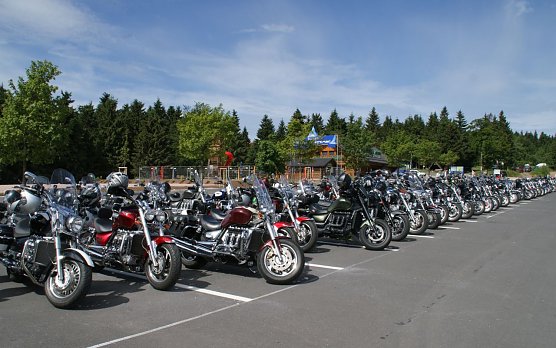 Zwischenstopp am Rennsteig in Oberhof. (Foto: Foto: Ulrike Kerlin und Sue Schneiter)