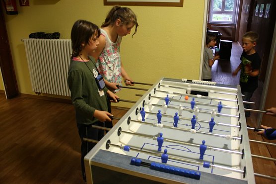 Spannend wurde es auch beim Tischkicker-Turnier. (Foto: Foto:Kreissportjugend)