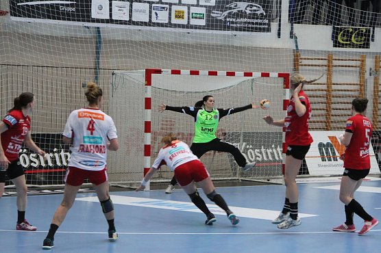 Halbzeit in der Wiedigsburg, die G&auml;ste aus Norwegen sind knapp in F&uuml;hrung (Foto: Angelo Glashagel)