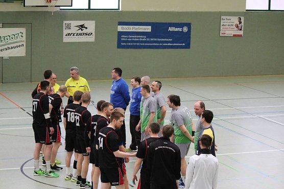 Handball: Es reichte nicht f&uuml;r Einheit (Foto: Karl-Heinz Herrmann)
