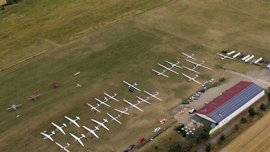 Zwischenbilanz zur 25. Th&uuml;ringen Meisterschaft im Streckensegelflug (Foto: Marion Haas)