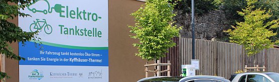 E-Tankstelle f&uuml;r Autos und Fahrr&auml;der (Foto: Karl-Heinz Herrmann)