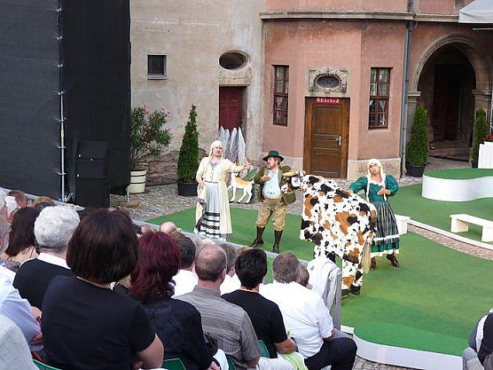 Premiere Schlossfestspiele (Foto: Karl-Heinz Herrmann) Premiere Schlossfestspiele (Foto: Karl-Heinz Herrmann)