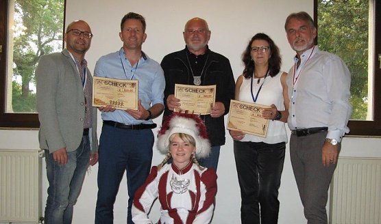 Geld f&uuml;r Karnevalsvereine (Foto: Pressestelle UHK)