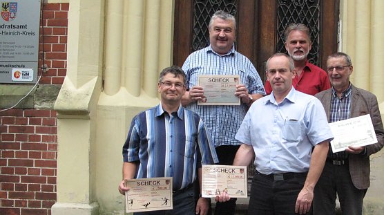 Scheine f&uuml;r Vereine (Foto: Pressestelle UHK)