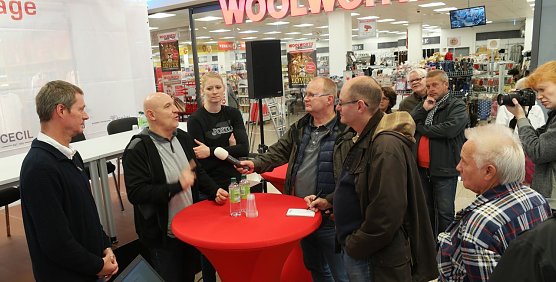 Pressegespr&auml;ch in der Marktpassage (Foto: nnz)