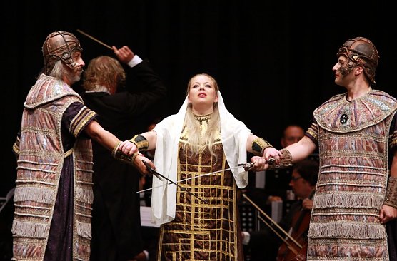 Gro&szlig;e Verdi Oper in M&uuml;hlhausen angek&uuml;ndigt (Foto: Paulis - Das Veranstaltungsb&uuml;ro)