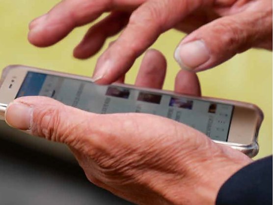 Moderne Technik auch im Alter nutzen (Foto: Bertelsmann-Stiftung)