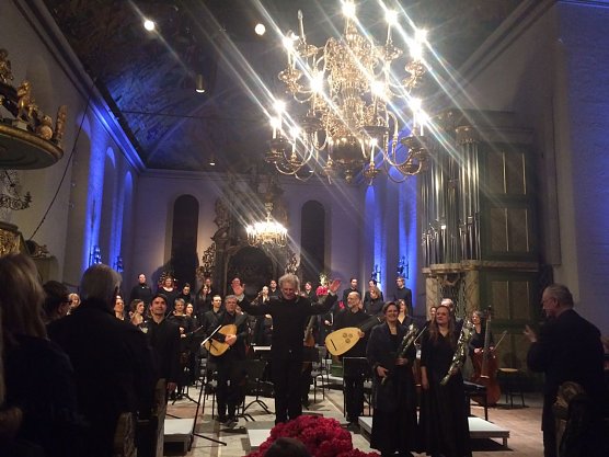 Das Barockensemble Merseburger Hofmusik und das Collegium Vocale Leipzig unter der Leitung von Gewandhausorganist Michael Sch&ouml;nheit, hier bei einem Auftritt in Oslo, gastieren am 19. August in der M&uuml;hlh&auml;user Marienkirche (Foto: Pressestelle Stadt M&uuml;hlhausen)