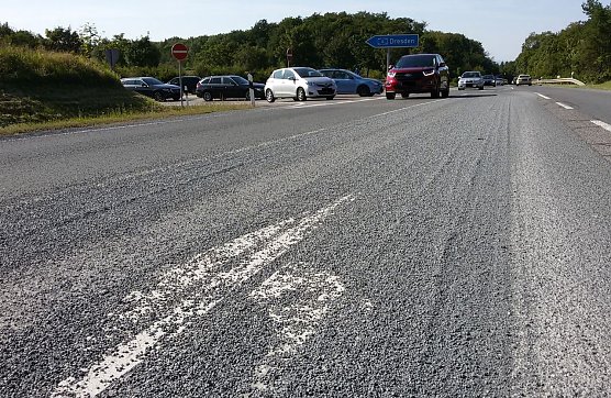 Sp&auml;tsommer birgt Risiken f&uuml;r Motorradfahrer (Foto: T&Uuml;V)