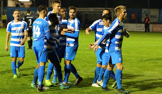 Wacker-Torjubel (Foto: Bernd Peter) Wacker-Torjubel (Foto: Bernd Peter)