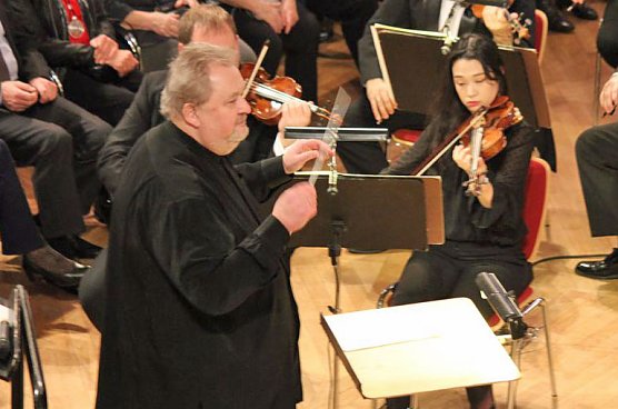 Beschwingt ins neue Jahr (Foto: Karl-Heinz Herrmann)