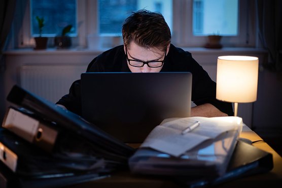 Heimarbeit: Fluch oder Segen? (Foto: Gewerkschaft Nahrung-Genuss-Gaststätten) Heimarbeit: Fluch oder Segen? (Foto: Gewerkschaft Nahrung-Genuss-Gaststätten)