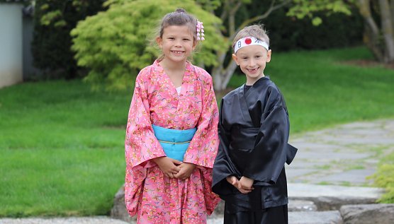 Kirschbl&uuml;tenprinzessin Sakura Leyenna und ihr Samurai Marvin (Foto: Eva Maria Wiegand)