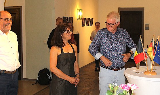 Ann Vrielinck eingerahmt von Luc van Vanparys und Volker P&ouml;hler  (Foto: oas)