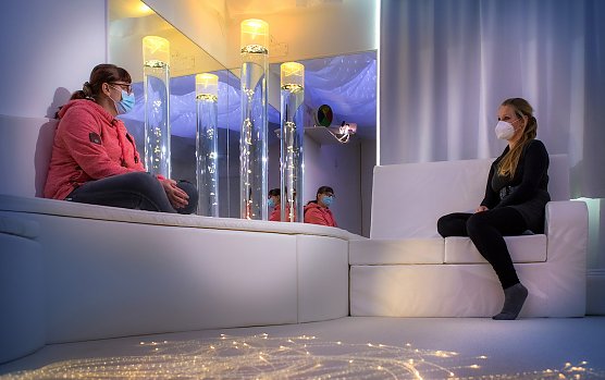 Helios Kliniken Entspannungsraum in der Helios Klinik Hettstedt (nach dem Snoezelen-Konzept) (Foto: Thomas Oberl&auml;nder)