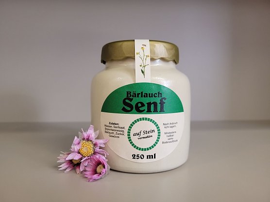 Auch das gibt es im Sortiment: Senf von der "Landfactur" (Foto: Tourist Information M&uuml;hlhausen)