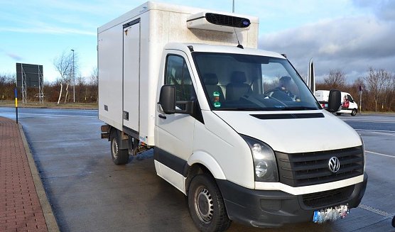 Überprüfter Kühltransporter (Foto: Autobahnpolizei) Überprüfter Kühltransporter (Foto: Autobahnpolizei)
