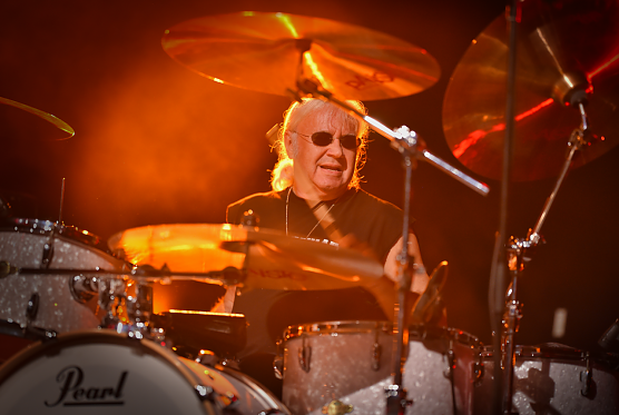 On Drums: Ian Paice (Foto: Direct-Booking-Berlin/Tekknobase Prod.)