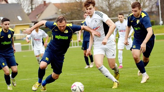 Vor dem Spiel im Stadion der Freundschaft (Foto: Klaus Drescherf) Vor dem Spiel im Stadion der Freundschaft (Foto: Klaus Drescherf)
