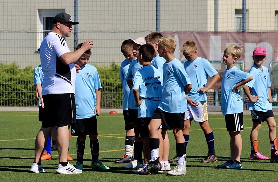 Silvio Beer vom TFV leitete das Fussball-Sommercamp im Stadion der Freundschaft in Bad Langensalza (Foto: Eva Maria Wiegand)