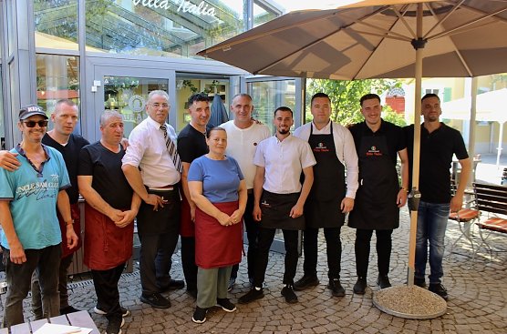 Das Team: Jens, Bleki, Venzo, Nino, Jecki, Hajri, Franco, Mimo, Beny, Erblin, Erblin (Foto: Eva Maria Wiegand)